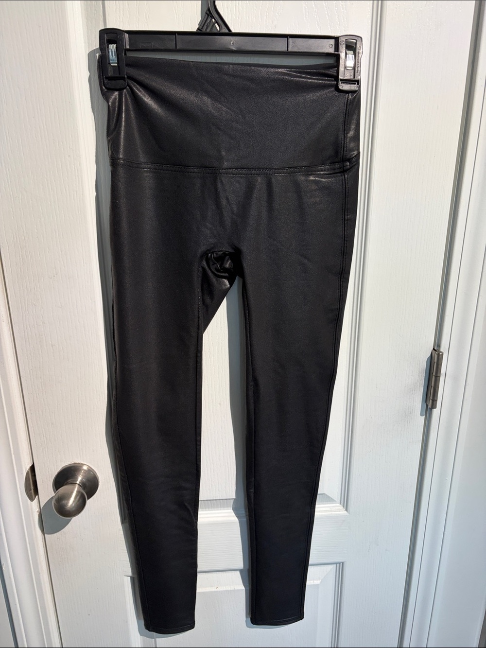 NWOT Jane and Bleecker Faux Leather look Black Leggings